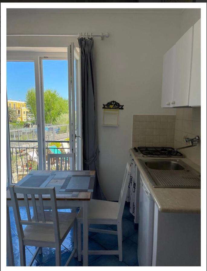 Ponza Inn- Casa Giovanna ภายนอก รูปภาพ
