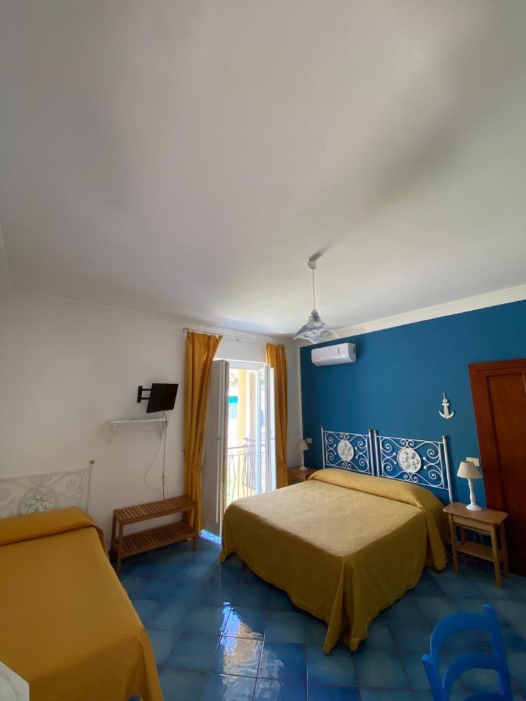 Ponza Inn- Casa Giovanna ภายนอก รูปภาพ